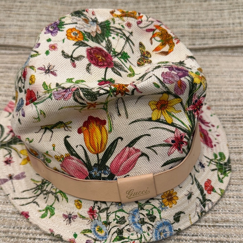 Gucci White Floral Print Bucket Hat with Beige Leather Trim - Picture 14 of 14